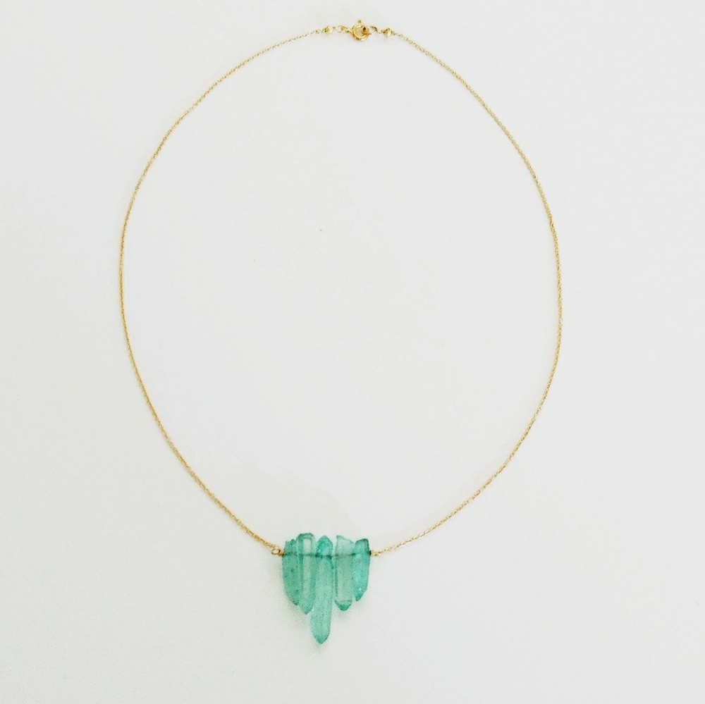 ✨️HP✨️ Maimoda Aqua Crystal Quartz Points Necklace
